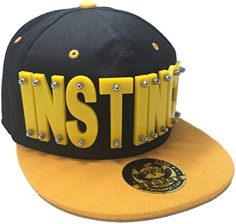 כובע אינסטינקט בשחור עם שוליים צהובים