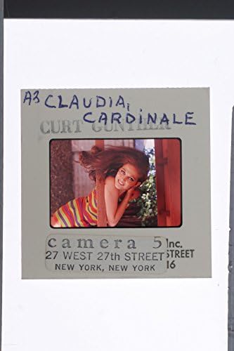 גולשות תצלום של השחקנית האיטלקית, קלאודיה קרדינלה.