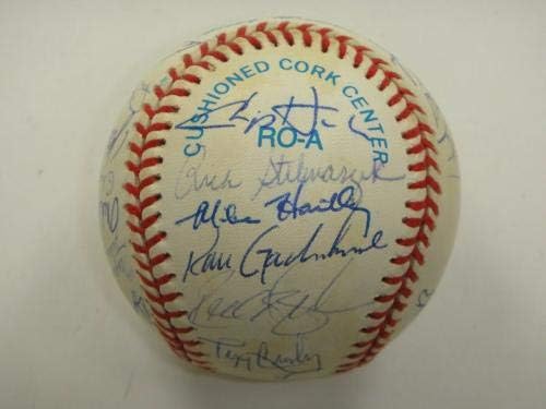 1993 קבוצת מינסוטה טווינס חתמה על חתימה של פקט ה51422-כדורי בייסבול עם חתימה