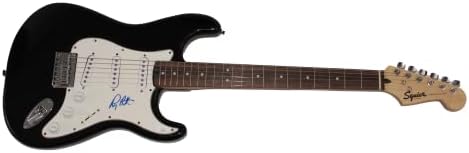 רוי ביטן חתם על חתימה בגודל מלא פנדר שחור סטראטוקסטר גיטרה חשמלית עם ג 'יימס ספנס ג' יי. אס. איי