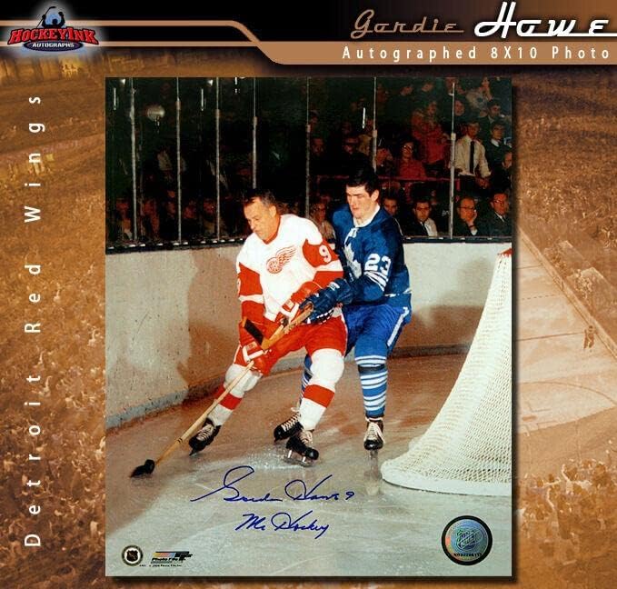 גורדי האו חתום על כנפיים אדומות של דטרויט 8 x 10 צילום - 70434 - תמונות NHL עם חתימה