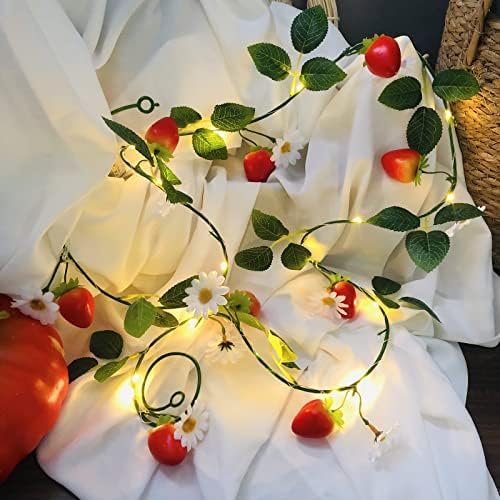 גפן פרחי תות מלאכותי של Sezrgiu עם 20 אורות מיתר LED סוללת גרלנד מופעלת על עיצוב יום הולדת לחתונה