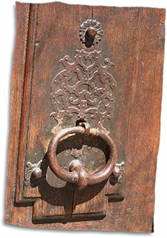 3 דרוז פלורן צרפת - תמונה של דלת דלת בת מאות שנים בפריס צרפת - מגבות